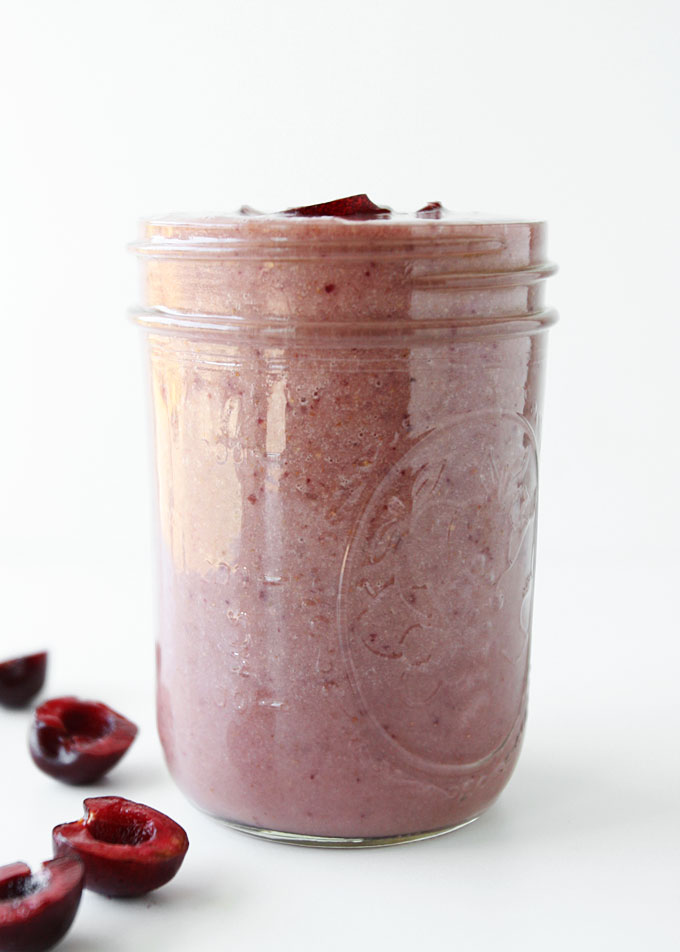Cherry Almond Potassium Smoothie | thekitchenpaper.com