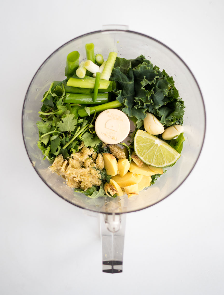 Lemongrass Chicken Kale Meatballs | thekitchenpaper.com