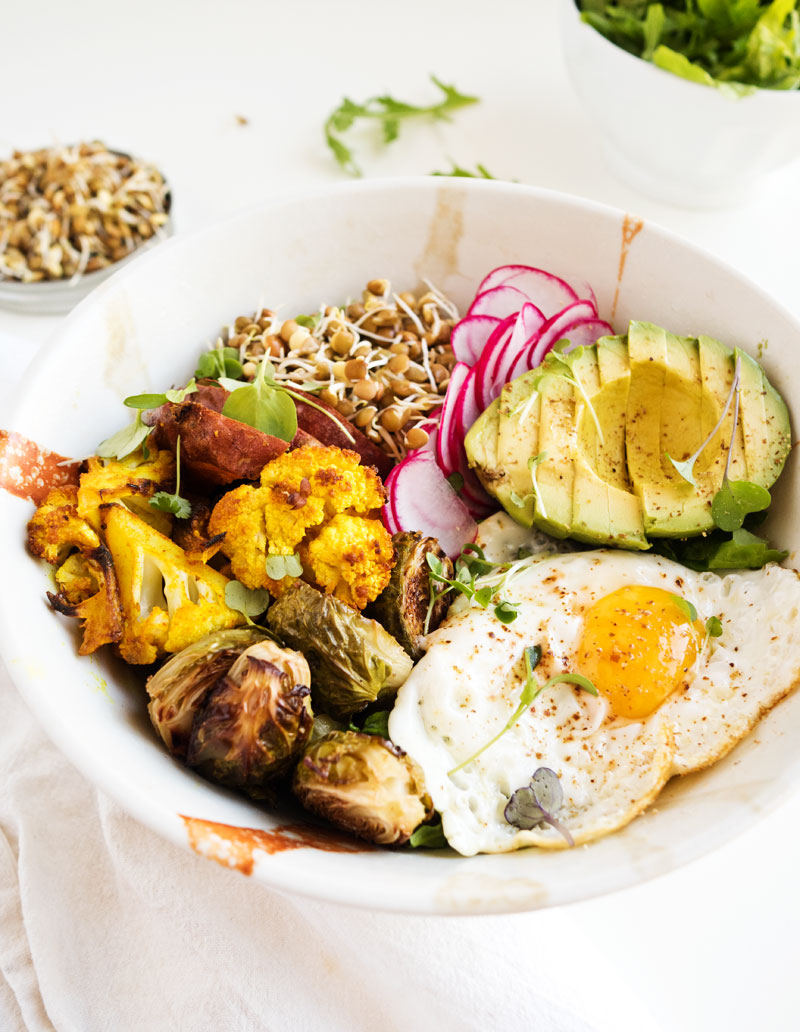 Sprouted Lentil Breakfast Bowl | thekitchenpaper.com