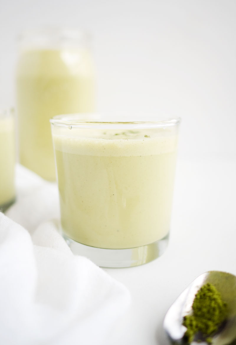 Vanilla Matcha Cashew Milk | The Kitchen Paper