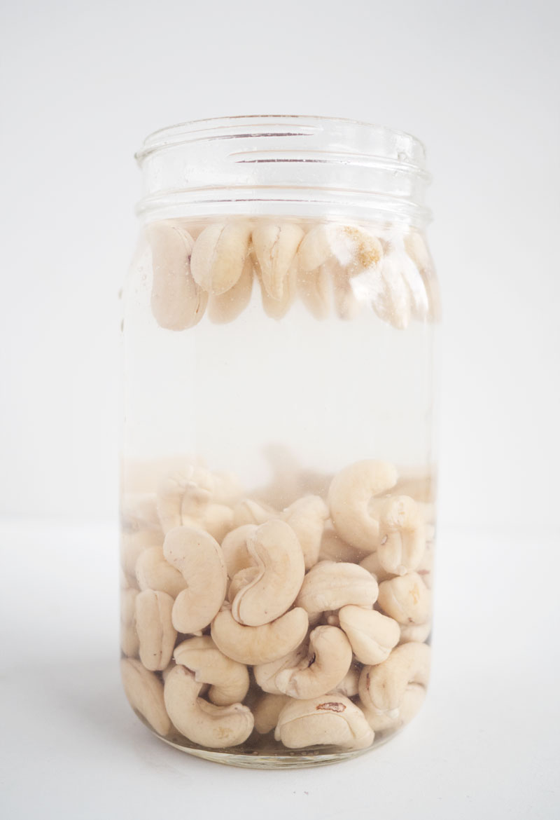 Vanilla Matcha Cashew Milk | The Kitchen Paper