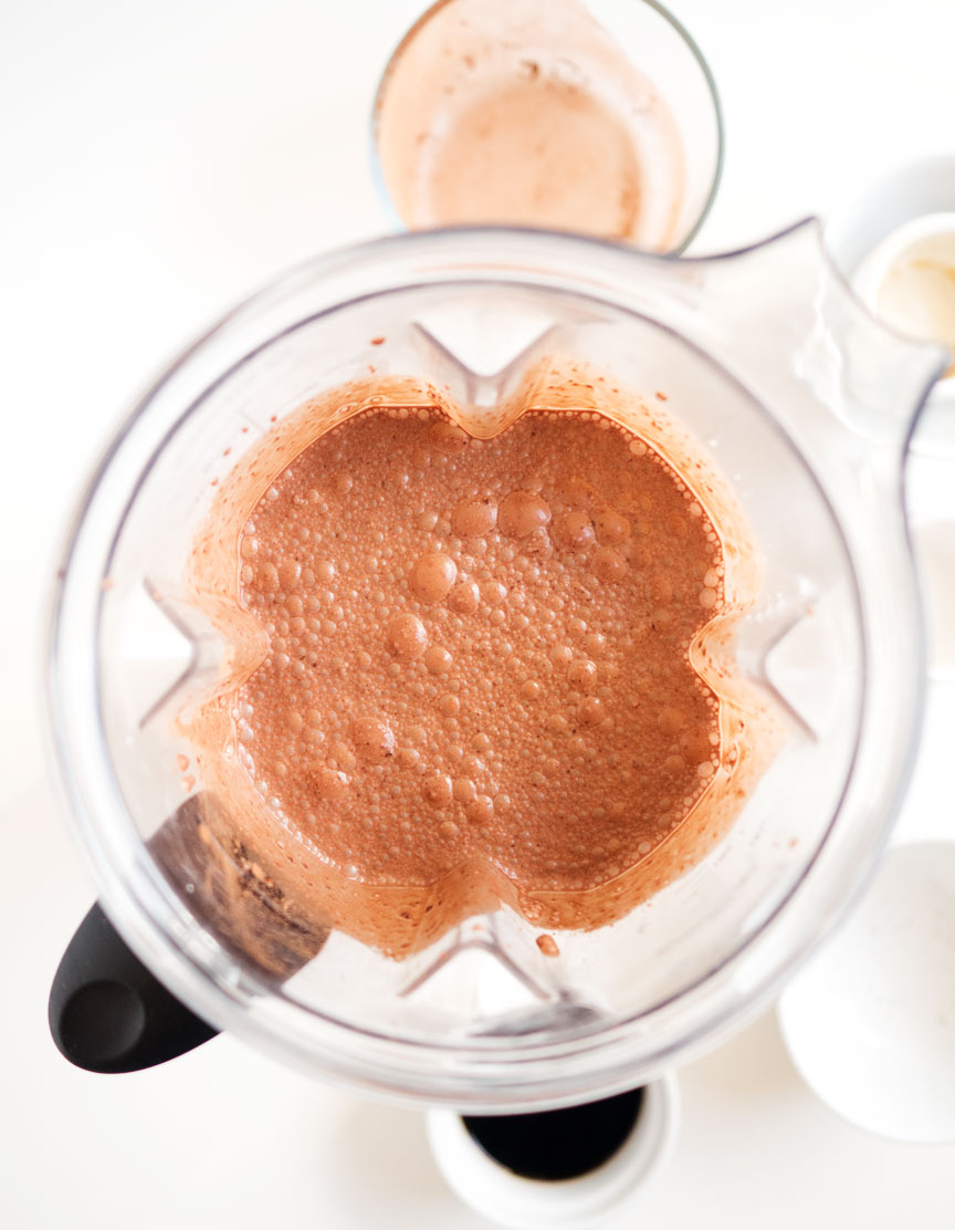 Vegan Chocolate Ice Cream | The Kitchen Paper