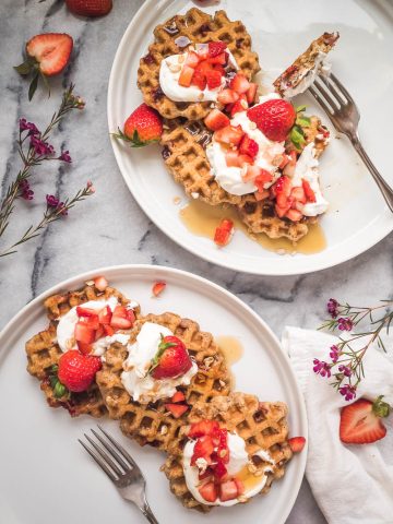 Vegan Strawberry Oat Waffles | The Kitchen Paper